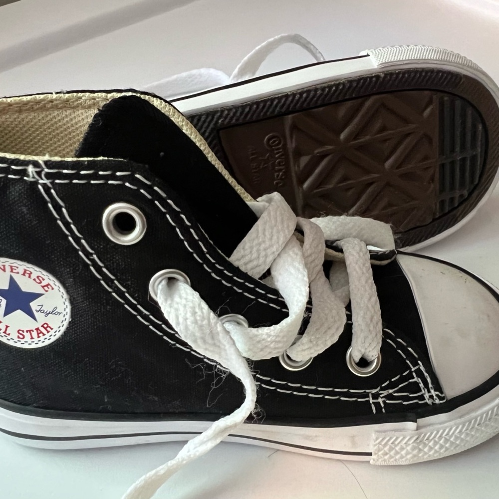 High top converse toddler size 5, black